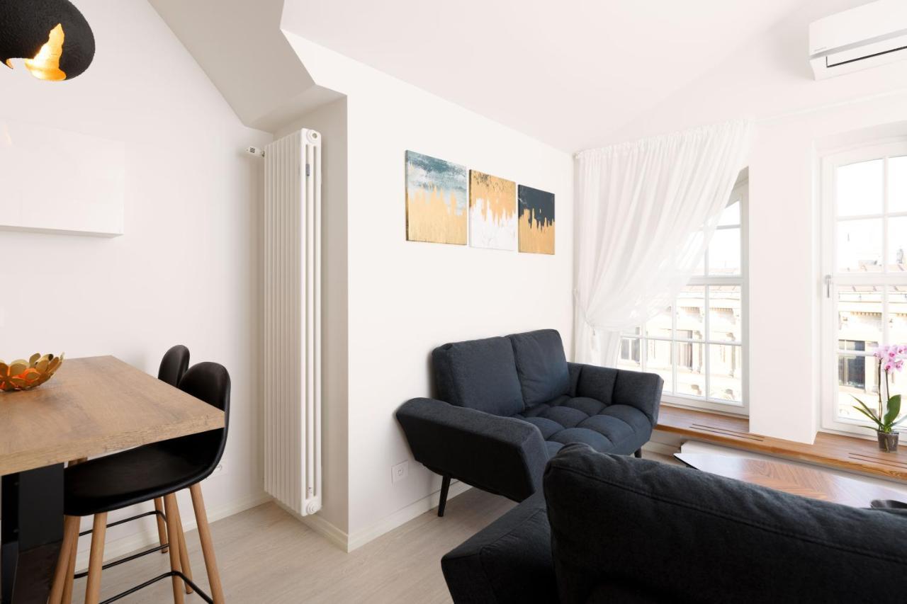 דירות ריגה Bright Attic Flat In The Centre מראה חיצוני תמונה