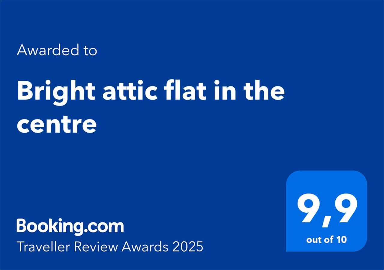 דירות ריגה Bright Attic Flat In The Centre מראה חיצוני תמונה
